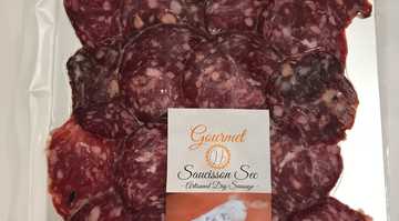 Saucisson sliced min